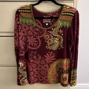 Very stylish Johnny Was long sleeve tee shirt featuring unique dragon design XS